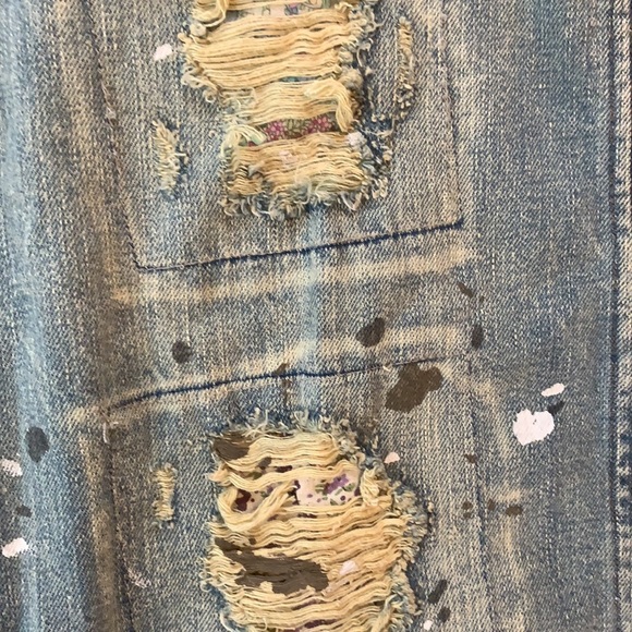 Magnolia Pearl Cotten Minor Paint Splatter Jeans - Picture 8 of 15